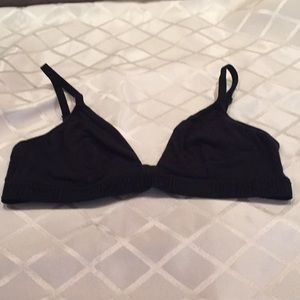 Large black wire free. Cotton bra
